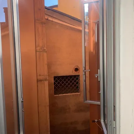 San Vitale Ottantatre Bed and Breakfast Μπολόνια