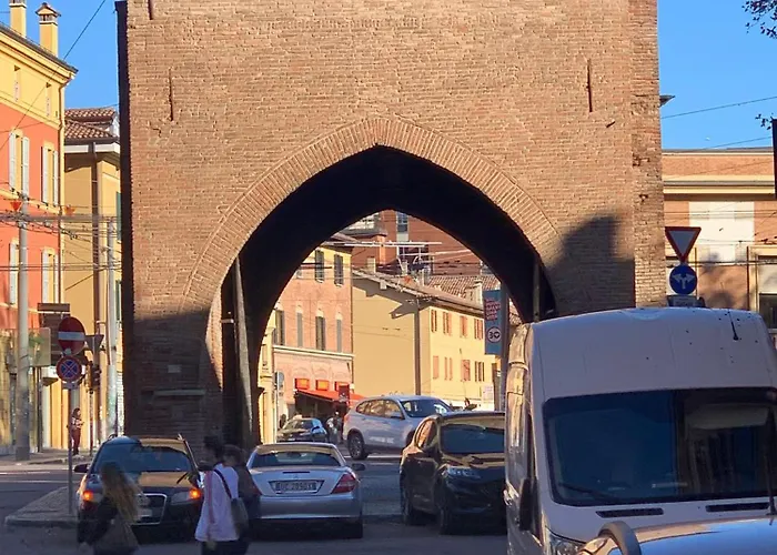 San Vitale Ottantatre بولونيا